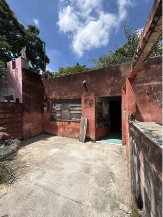 CASA CENTRICA EN VENTA - A UNA CUADRA DEL PARQUE DE LA PLANCHA