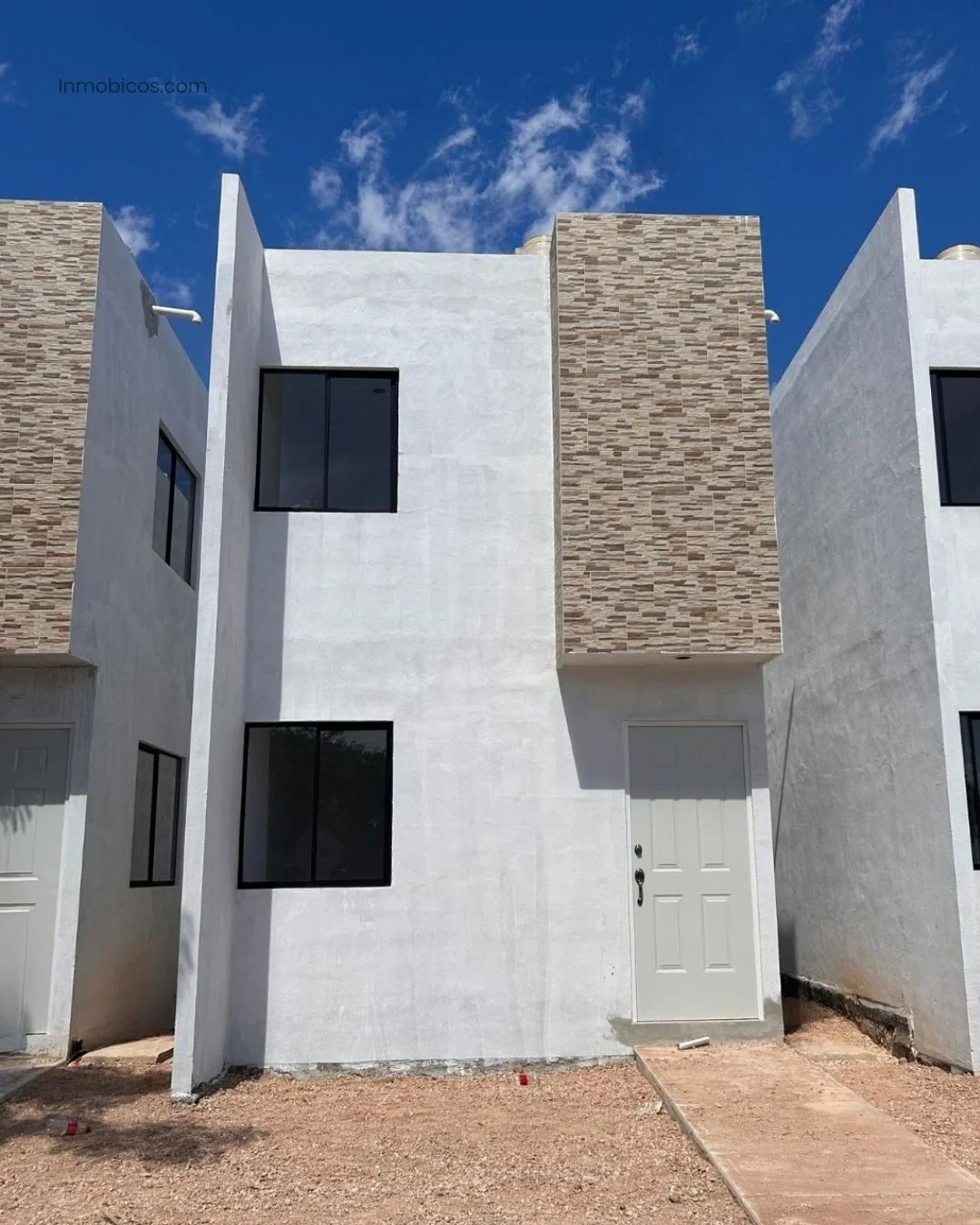 CASA EN VENTA ZONA PONIENTE- MOD AMATISTA